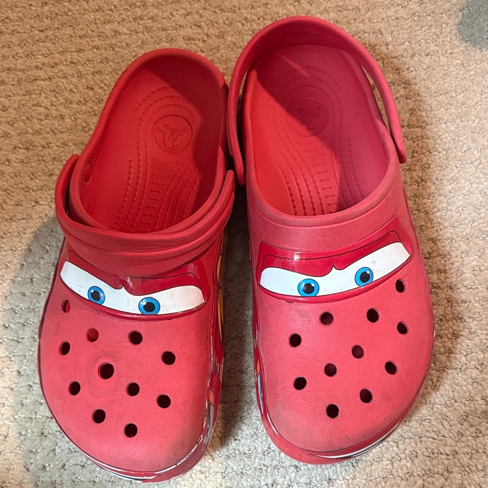 CROCS men’s lightning mc queen Disney cars